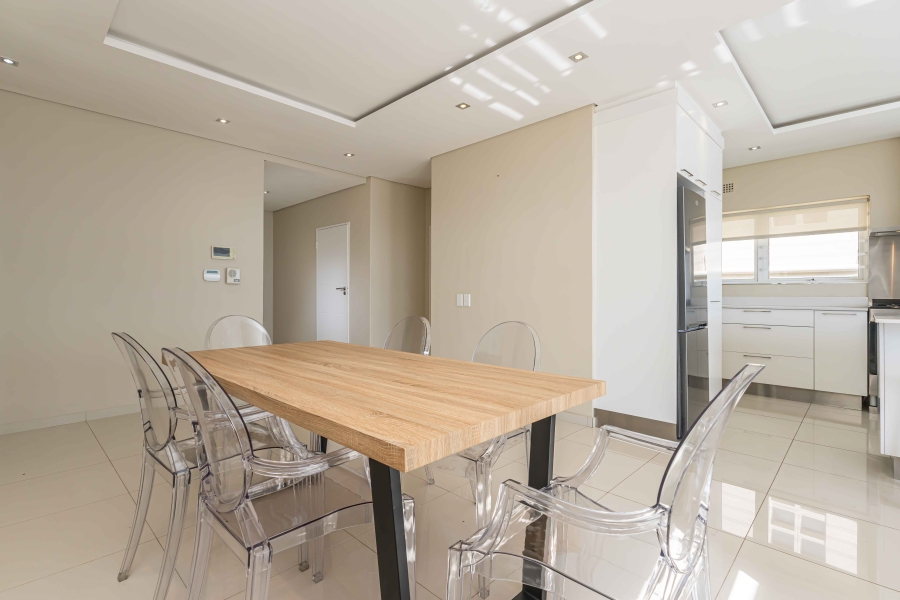 To Let 2 Bedroom Property for Rent in Bantry Bay Western Cape